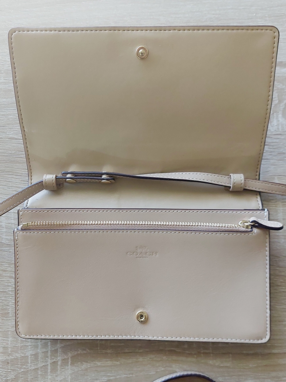 Coach Crossbody - Picture 3 of 3